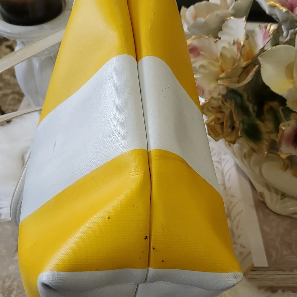 Coach sunburst yellow white stripe shoulder bag - Picture 5 of 16